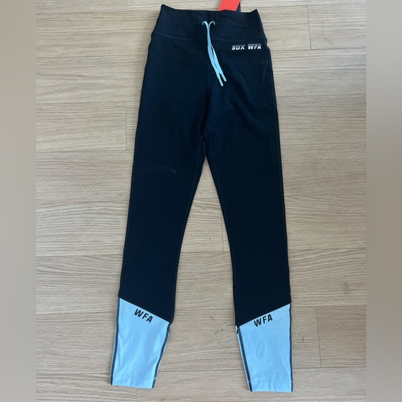 Sarah’s Day x White Fox leggings. New with tags. XS. Ignite leggings. - Picture 1 of 4